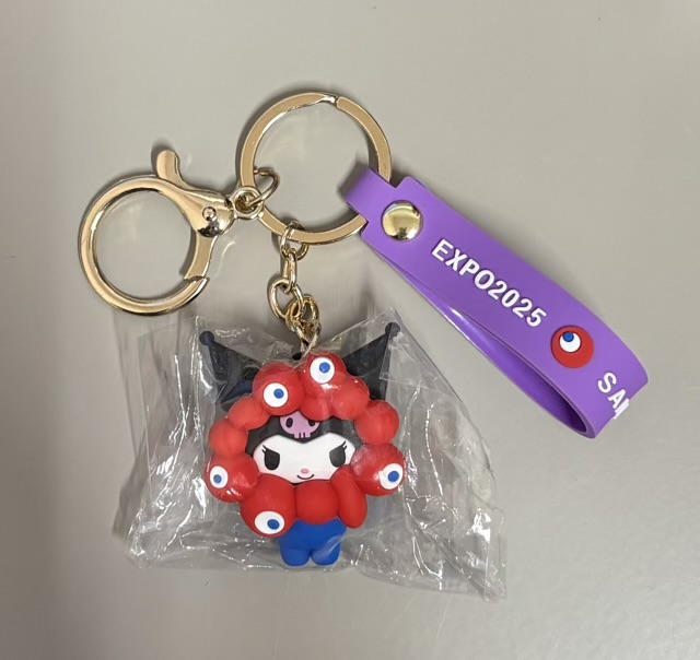 EXPO2025 サンリオキャラクターズ ミャクミャクなりきり立体マスコットカラーキーホルダー（クロミVer.）