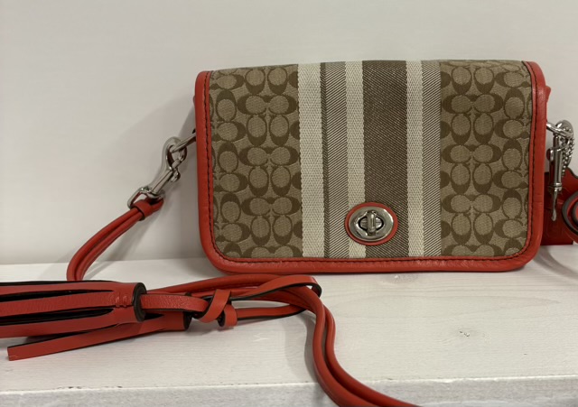COACH ショルダーバッグ レガシー ミニ シグネチャー ペニー